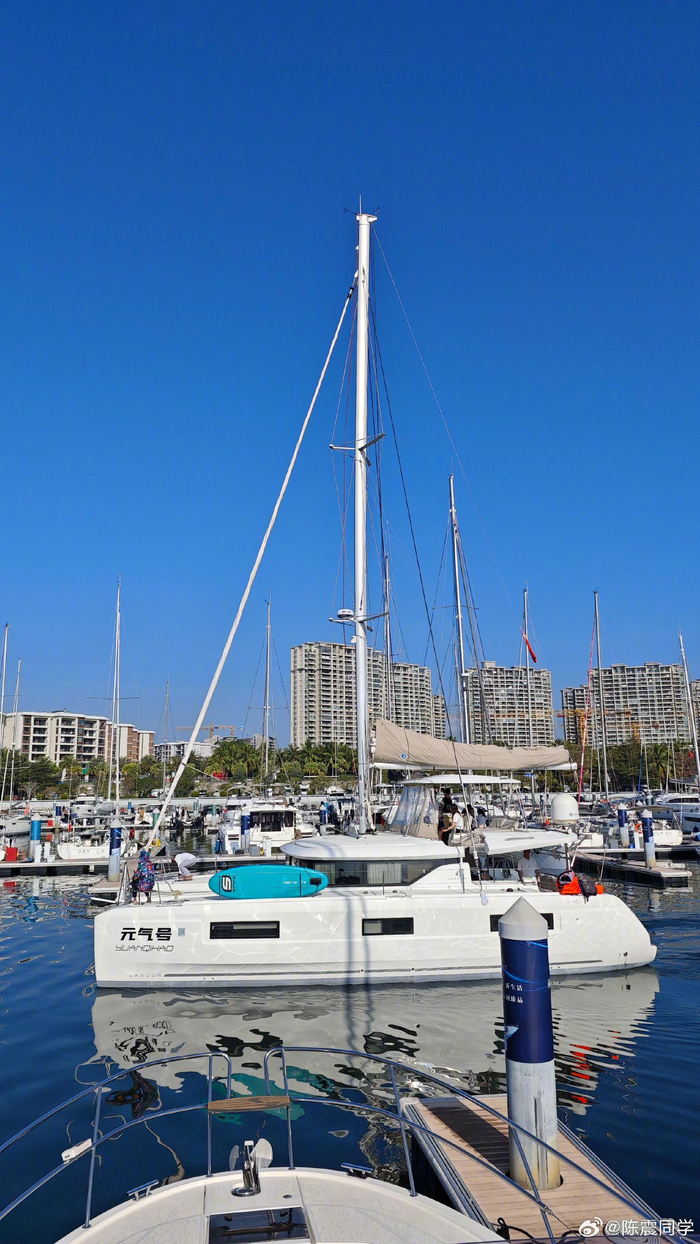 开始上船学习突然感觉40尺的游艇对于我来说已经不小了