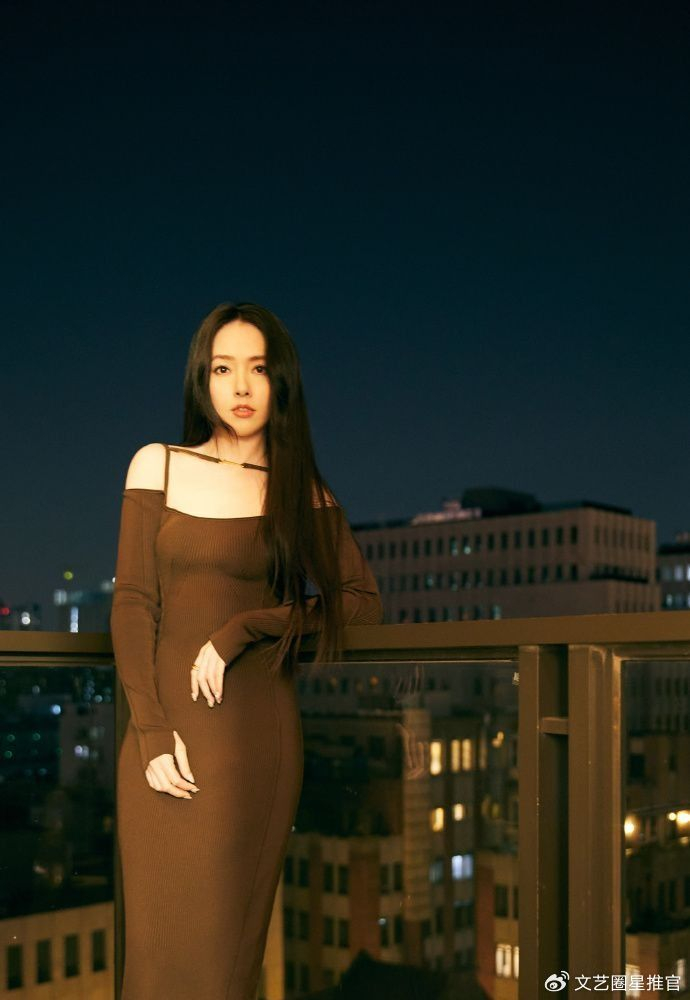 郭碧婷生图曝光,发际线明显后移,皱纹深,外轮廓严重发腮!