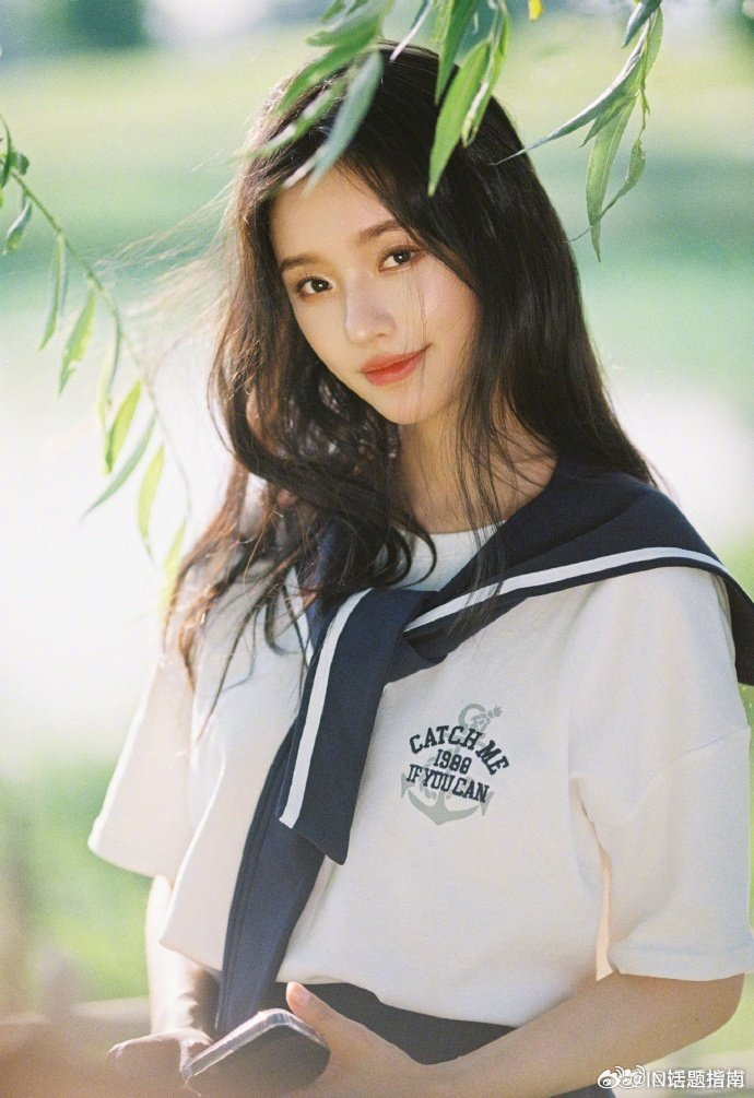 林允踏青plog91完全是青春女高啊,太漂亮了|踏青|林允|青春_新浪