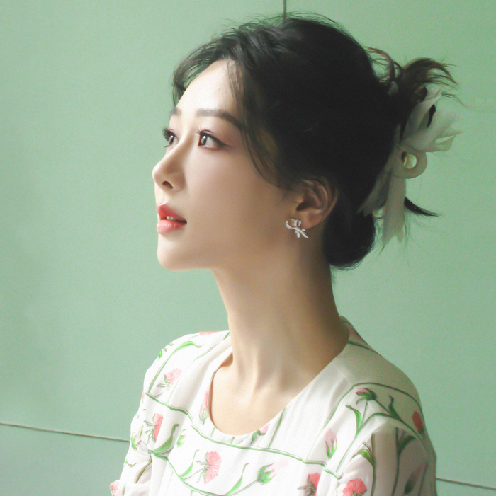 杨紫头像