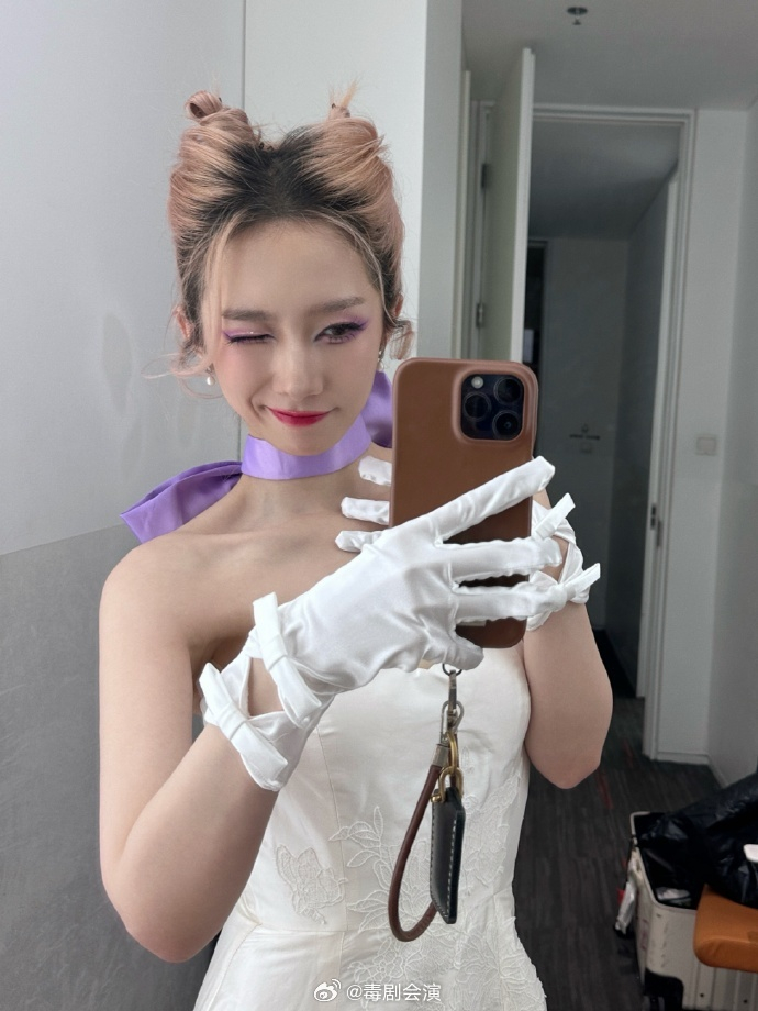 孟美岐梦中情猫 天啊这不就是我的梦中情猫吗 孟美岐美的真的别太超过