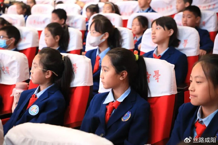 国际著名青年钢琴家咸阳彩虹学校杰出校友吴羽翀钢琴音乐会顺利举行