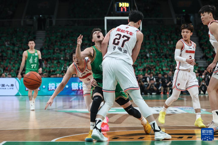 篮球——cba季后赛:辽宁本钢晋级总决赛