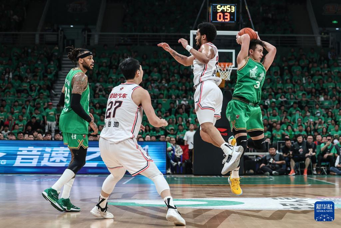 篮球——cba季后赛:辽宁本钢晋级总决赛