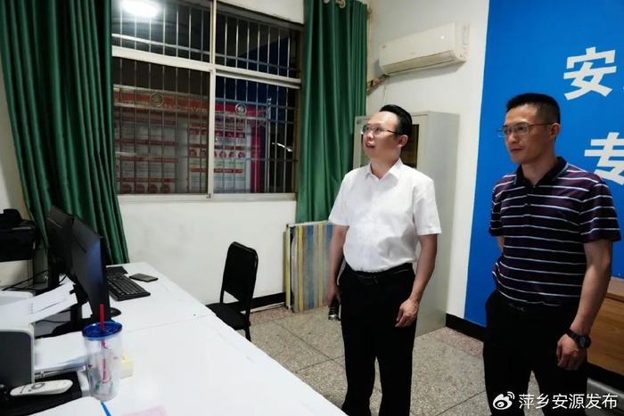区委副书记,区长邱伟"四不两直"督导打非治违工作