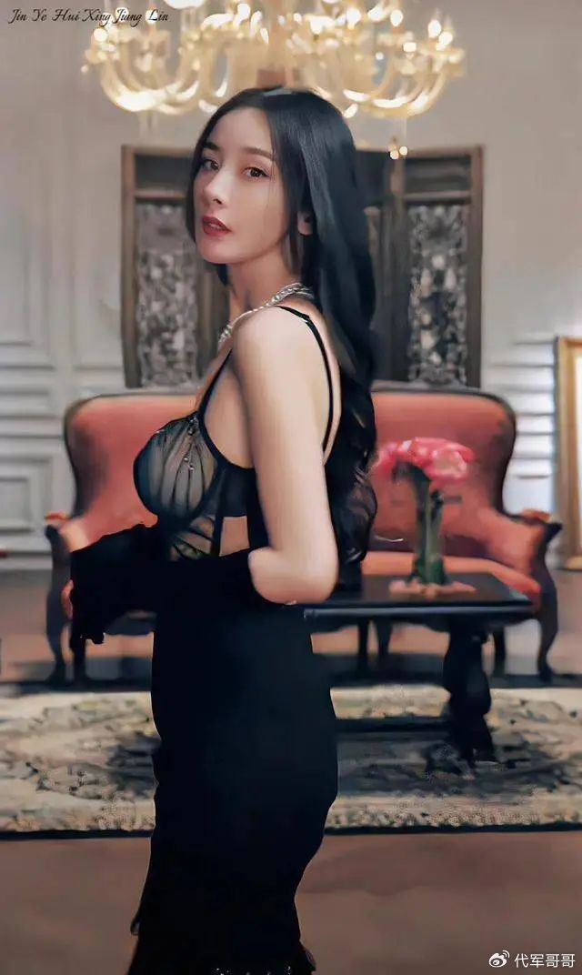 盘点"内衣外穿"的10位美女明星,看看谁最性感?