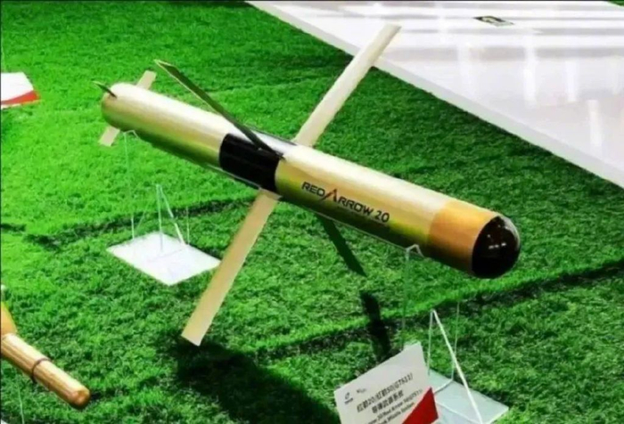 齐射毫米波图像制导的发射后不管的反坦克导弹(这种导弹中国已经有了)
