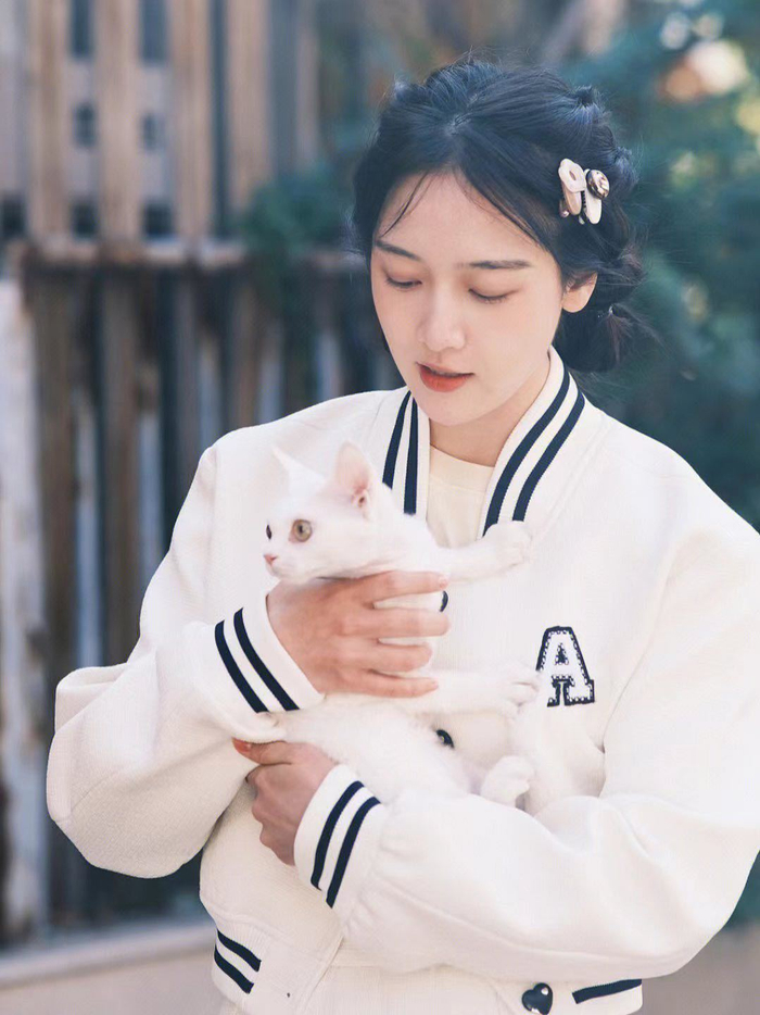 凌美仕爱心粉丝助力乡村教育振兴捐赠爱心图书角|凌美仕_新浪新闻