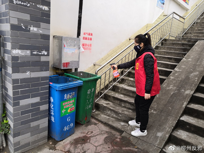 柳州高空清洗：城市亮丽背后的隐形守护者