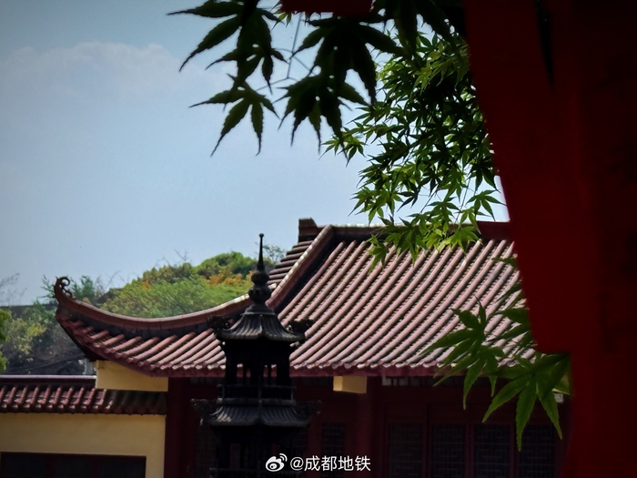 白云寺,始建于明代的百年古寺,寺内黄墙灰瓦,绿树丛荫,香火鼎盛.