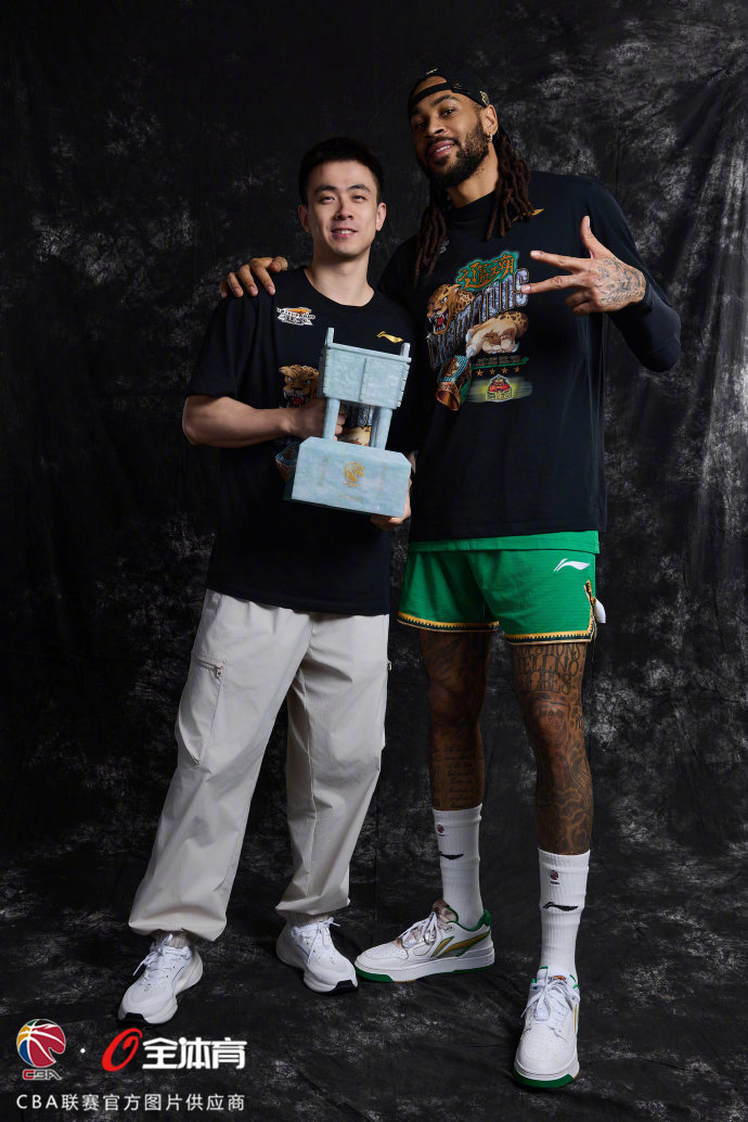 辽宁本钢队冠军写真!