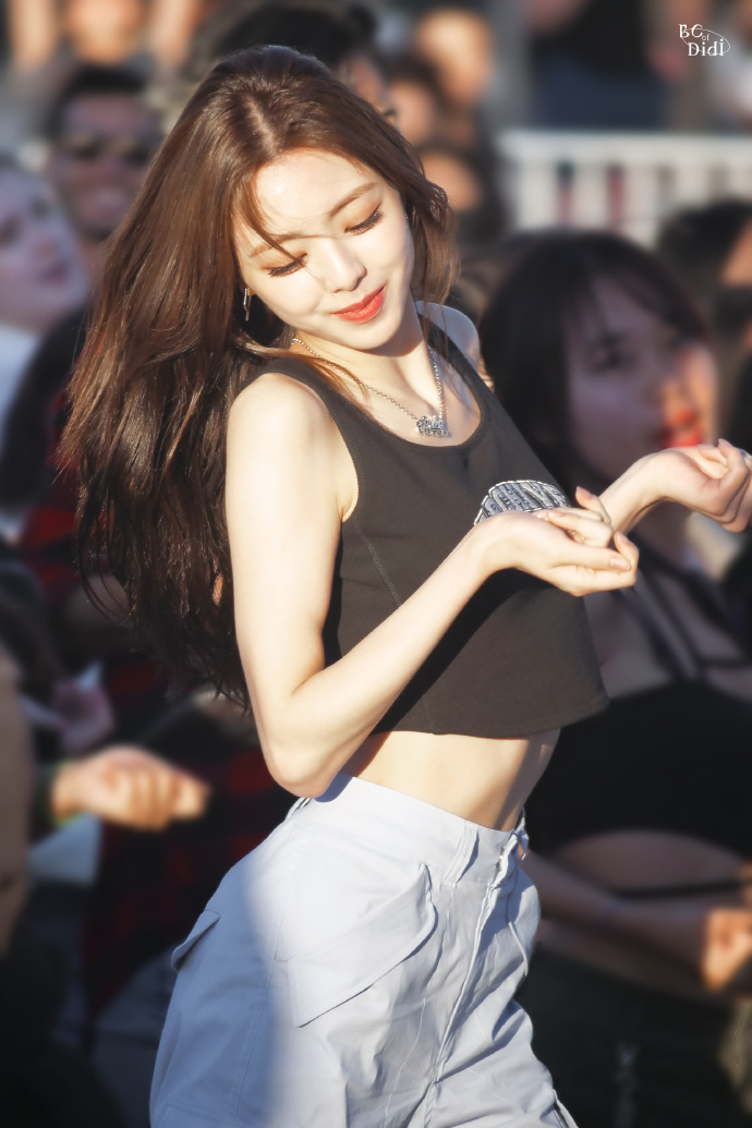 申有娜,朝阳与落日 676767