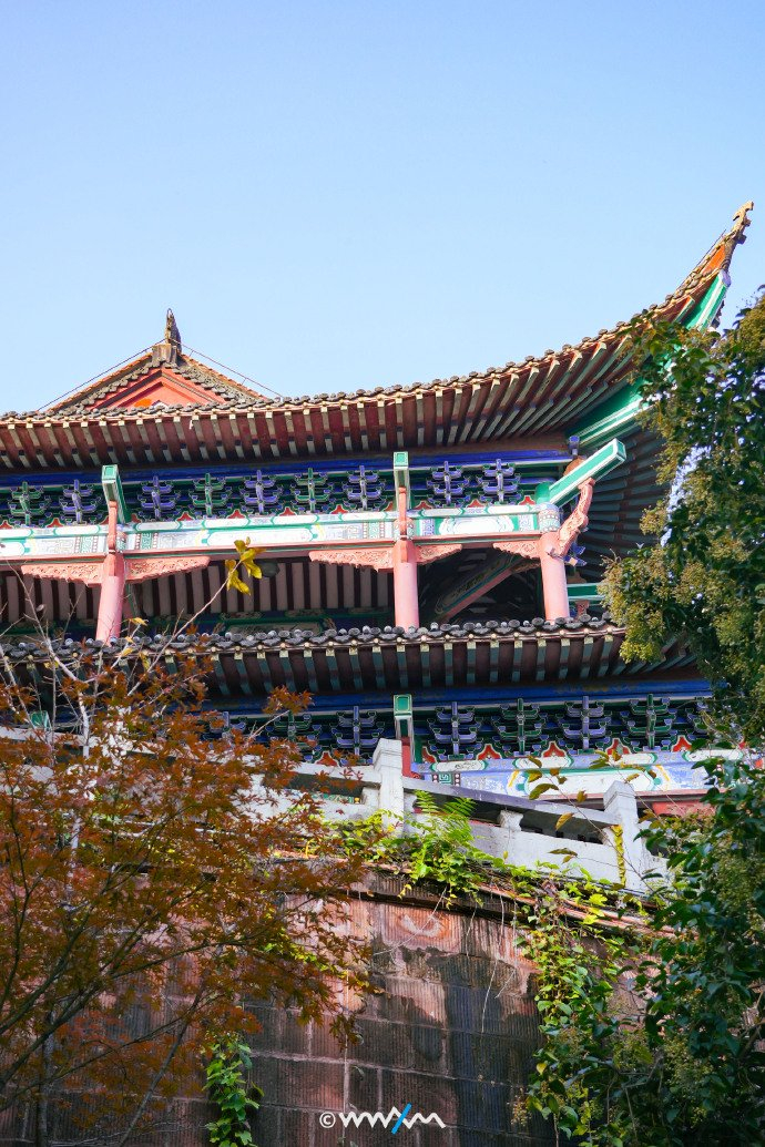 武汉晴川阁景区门口太堵了