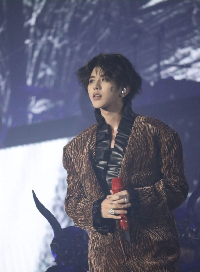 蔡徐坤,杨幂,迪丽热巴,萧亚轩,杨超越|萧亚轩|迪丽热巴|杨超越_新浪