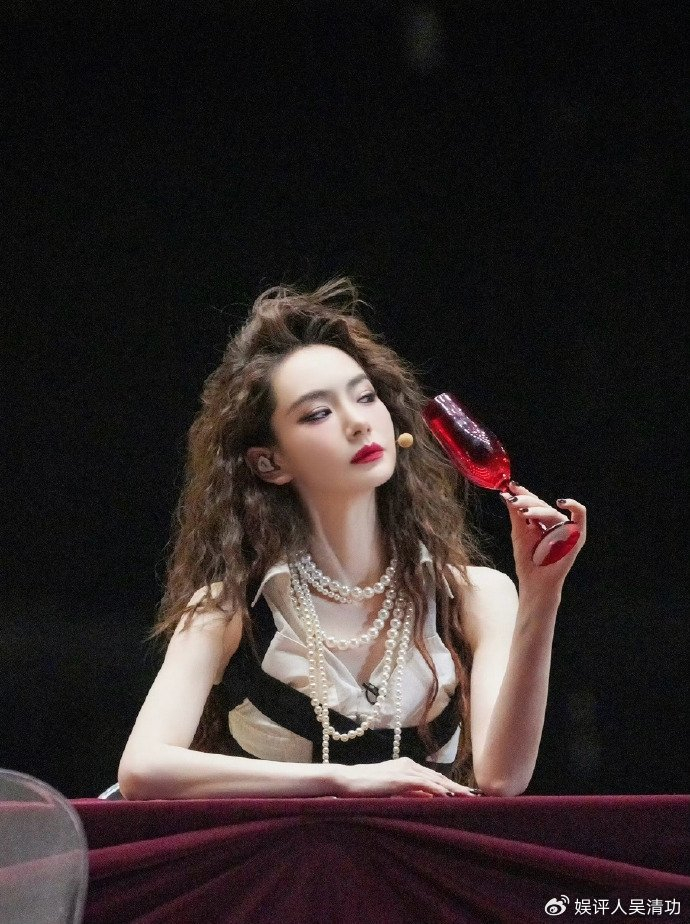 陈昊宇在《浪姐5》夺冠,应该感谢戚薇把刘忻和陈丽君“封印”了|歌手2024|乘风破浪|队长|袁娅维|何洁_新浪新闻