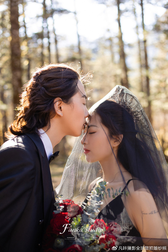 丽江云杉坪婚纱照!雪山下的纪实浪漫|云杉坪|婚纱照|雪山_新浪新闻