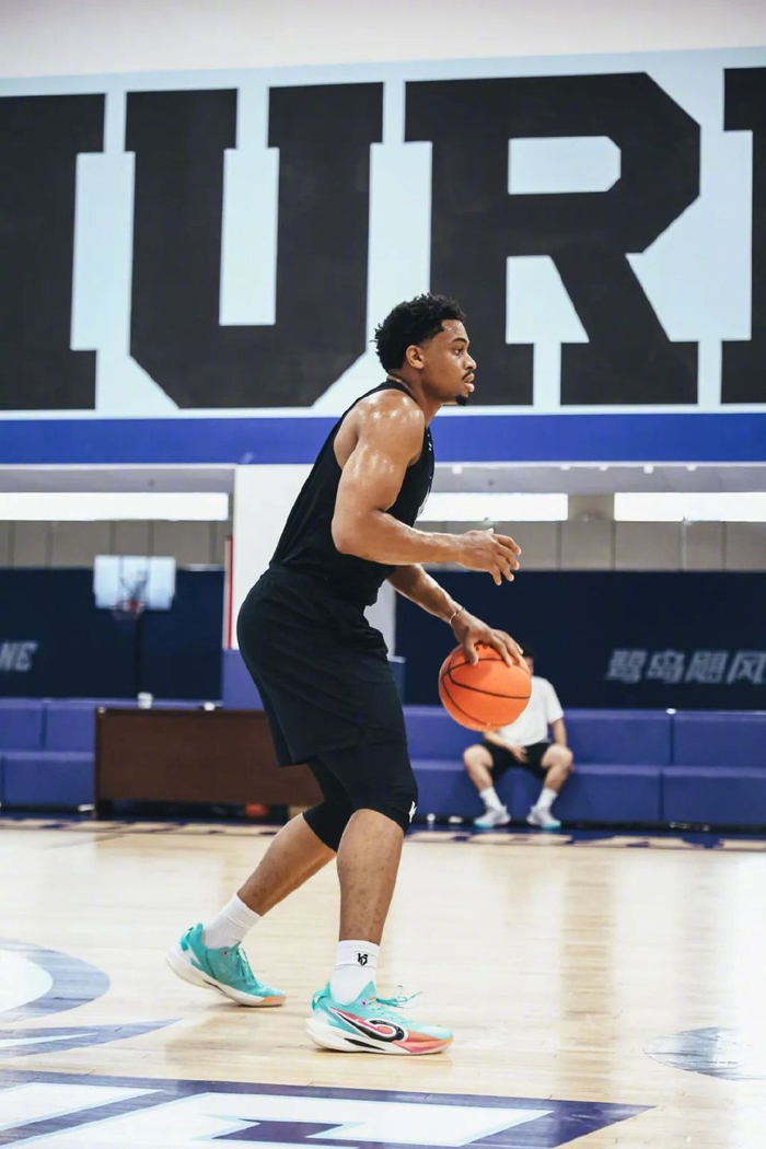 与凯尔登·约翰逊的喜相逢