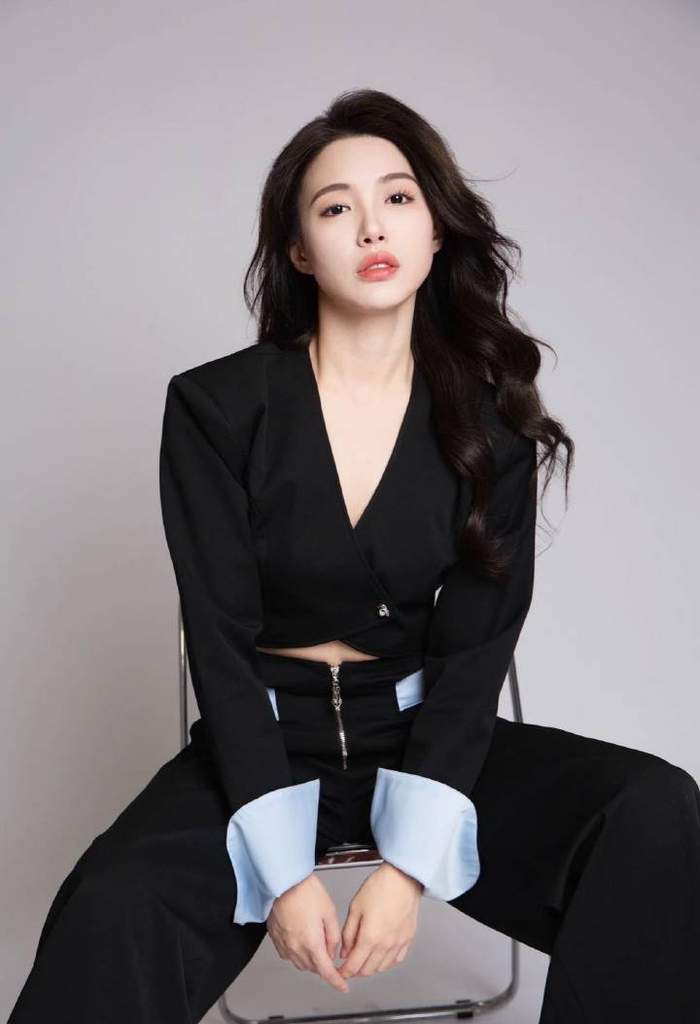 戴萌粉丝助力乡村教育振兴捐助爱心音乐教室|戴萌