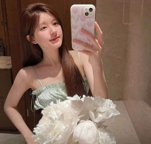 演员赵露思为什么可以成为巴黎奥运火炬手?