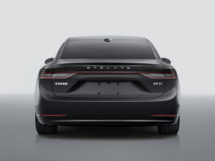 目前的华为与各家车企共同打造的"鸿蒙智行",旗下