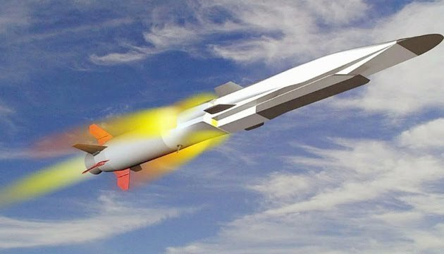 胡塞给了美国一个大惊喜:高超音速导弹测试成功,速度达到8马赫