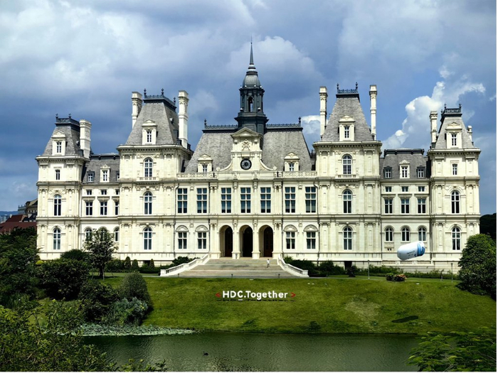 文 | 柳华芳东莞松山湖,人山人海,华为三丫坡再一次迎来了全球开发者