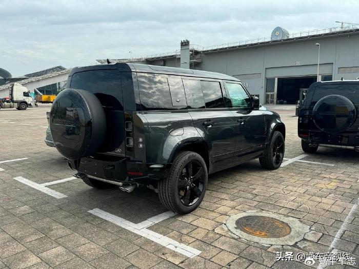 路虎新款卫士v8车型