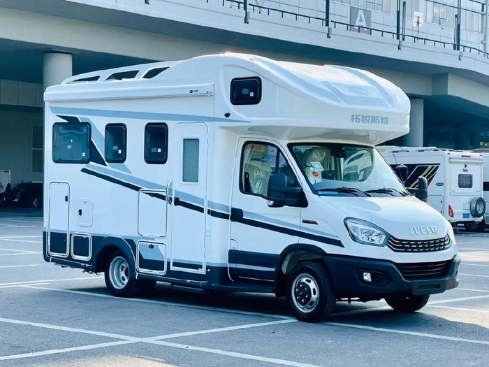 拓锐斯特简约欧意房车 无需拓展 空间自在 优雅旅居选择|欧意|斯特