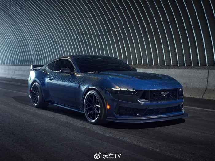 5.0l v8加持的性能猛兽 国内这价格值不值?__财经头条