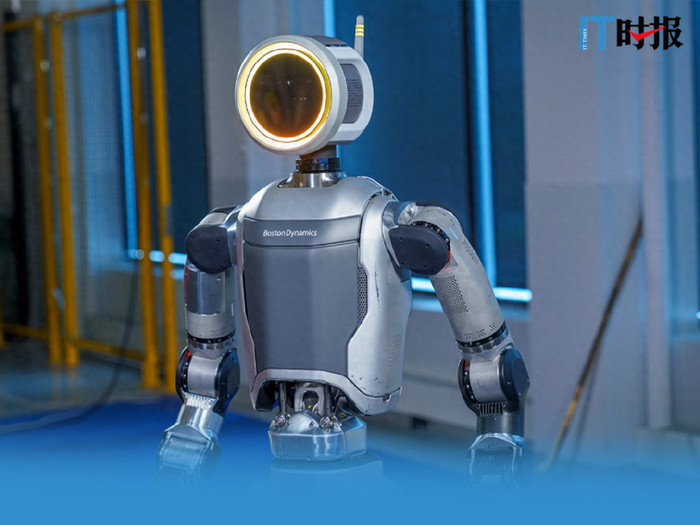 人形机器人迎来新奇点:特斯拉"画大饼" 波士顿"赚眼泪"