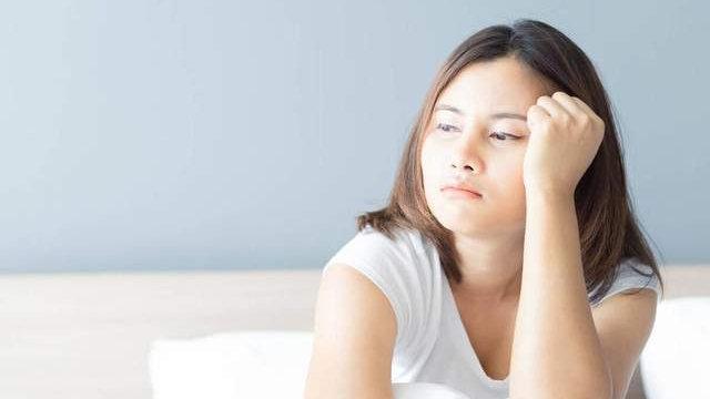 你还在怪爸妈毁了你？咨询师说句大实话：痛苦都是你自找的！