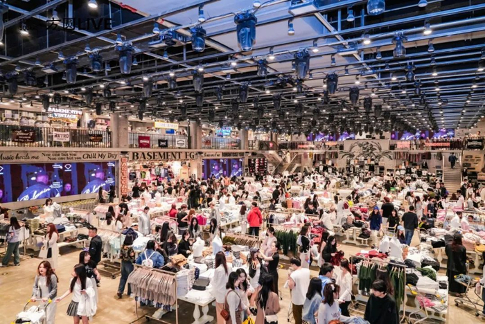 二次元走入线下,传统商场如何接住"泼天的富贵"? | acgxchat