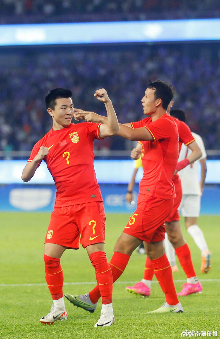 中国男足晋级八强__财经头条