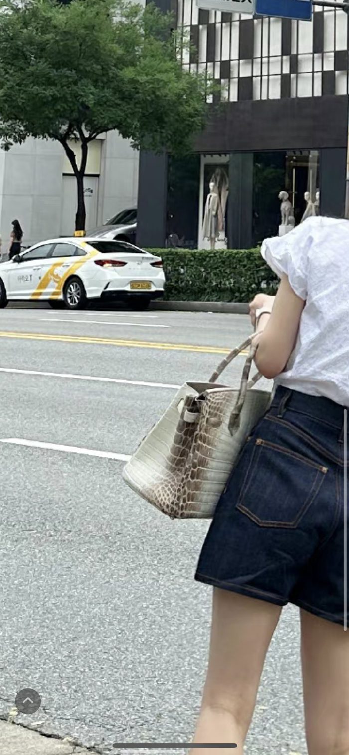 糖小幽手挎150w爱马仕手提包 据传全球只有3个!