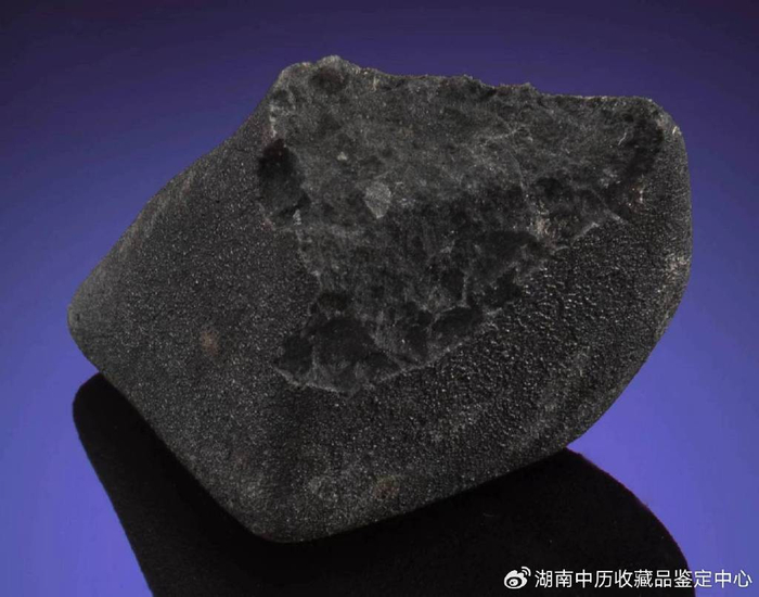 佳士得拍卖的碳质球粒陨石价格|球粒陨石|碳质|陨石_新浪新闻