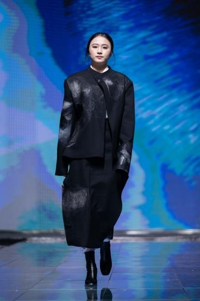 邀请了北京东方添越文化传媒有限公司副总经理崔丽娜,中国首席模特关