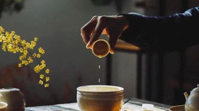 “新型啃老”已来临，比“传统啃老”更为隐秘，很多父母尚未察觉