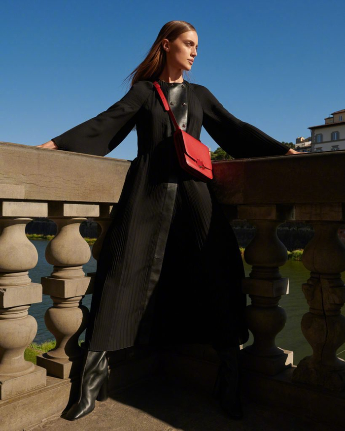 葡萄牙模特 maria rosaelle 为《elle》德国版2021年9月号