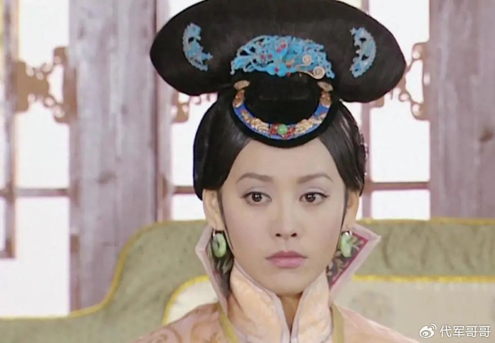 盘点最能驾驭旗头装的10位女星,你最喜欢谁?|陈烨|旗装|何晴_新浪新闻