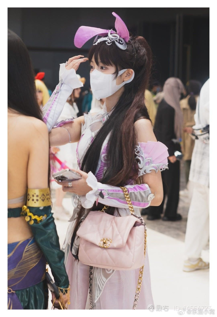 323杭州漫展逛完一天腿都抽筋了