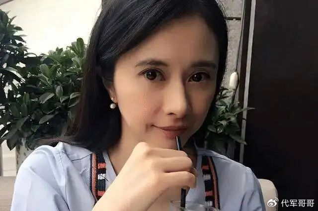 来自广东的20位女星,个个如花似玉,性感迷人|出生