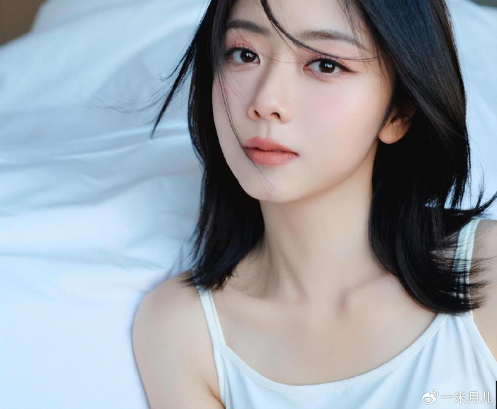 谭松韵|吊带|笑容_新浪新闻