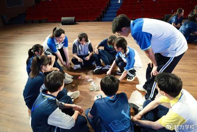 香港圣伯多禄中学师生到珠海市田家炳中学进行姊妹校友好交流访问