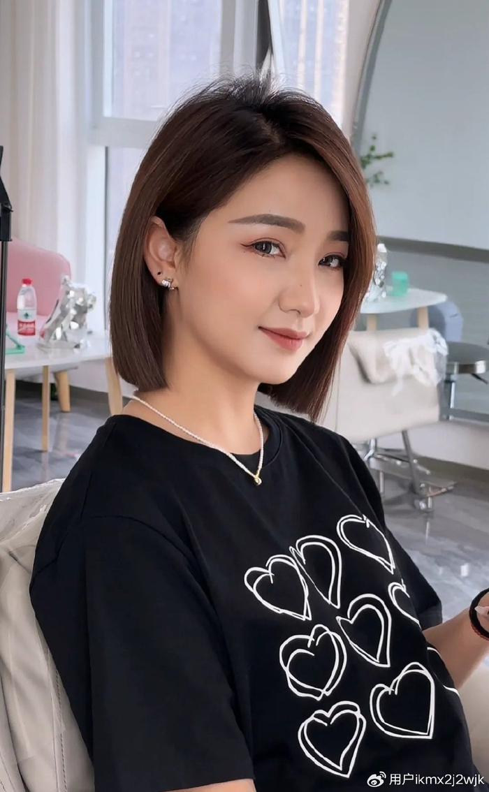 女士发型别乱剪,不如试试一刀齐波波头,简单时尚好打理