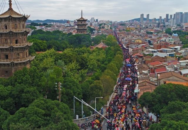 福建泉州最具魅力的网红街保留着大量的古建筑还曾登上过央视