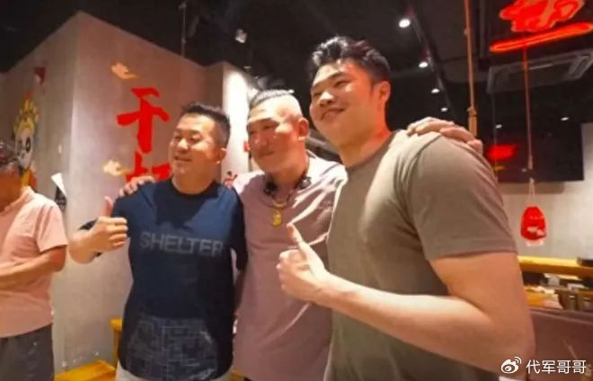 台湾网红陈之汉:曾经的“恶棍”网红馆长,为何成为万人追捧的人气王|大陆|馆长|人气王