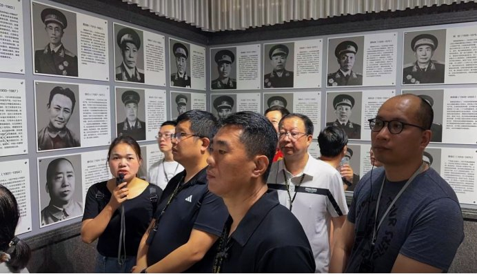 易鑫红色故土行井冈山精神引领未来