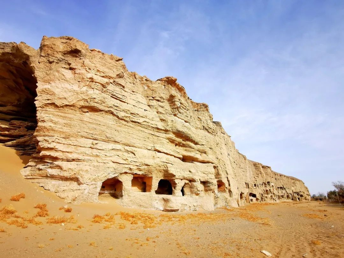 极端天气变多,敦煌风景看一眼少一眼?