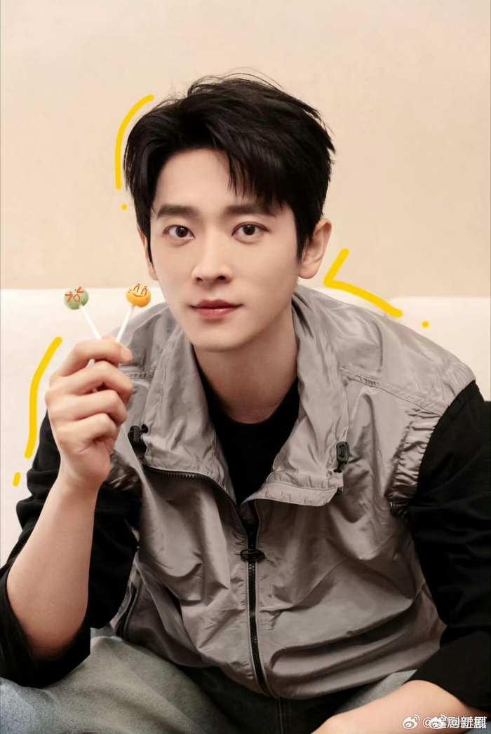 明星六一晒照啦,朱一龙,丞磊,谭松韵,胡一天,倪妮等等