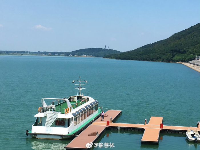 碧波荡漾的金牛湖
